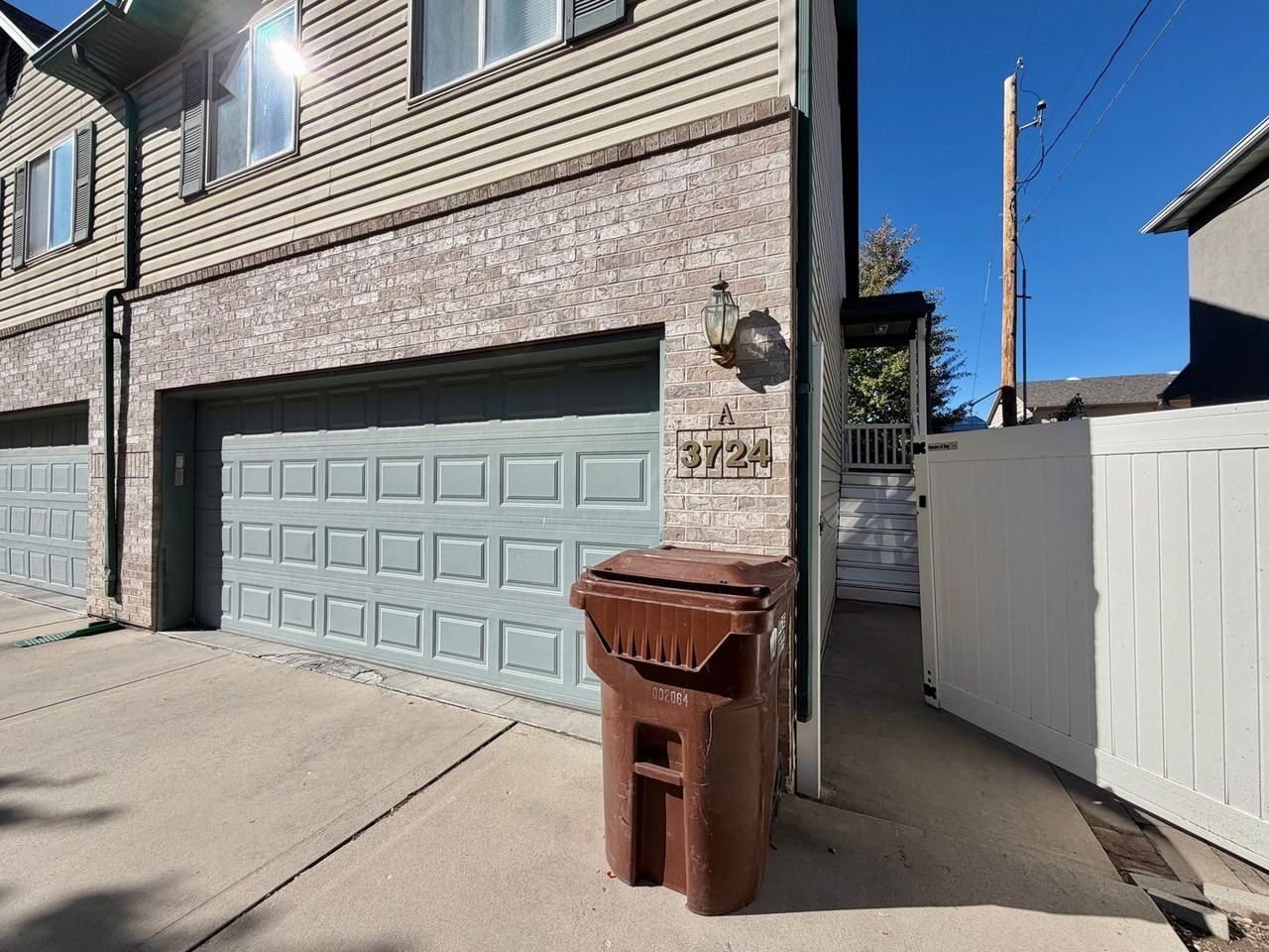 3724 3724 S 500 E - Photo 2 of 27
