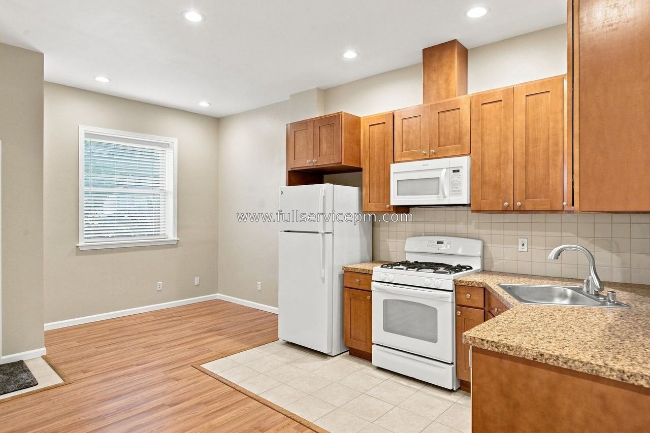 4303 Sw Myrtle St - Photo 4 of 18