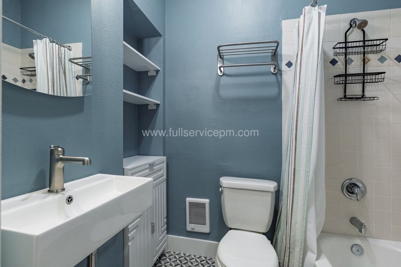 7103 1/2 California Ave Sw - Photo 5 of 24