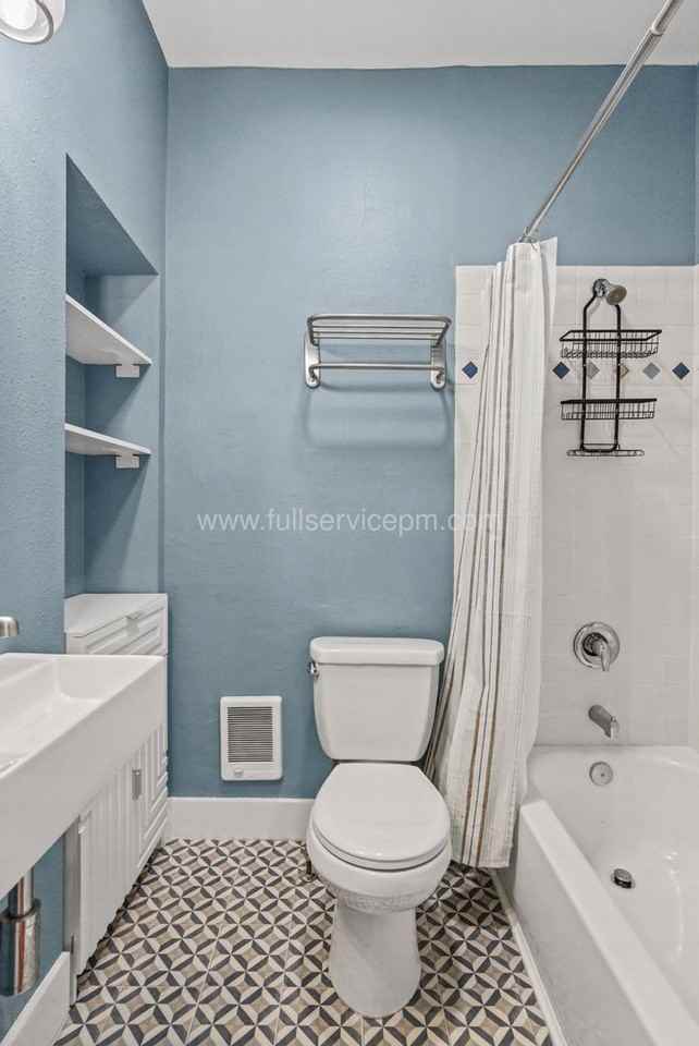 7103 1/2 California Ave Sw - Photo 7 of 24