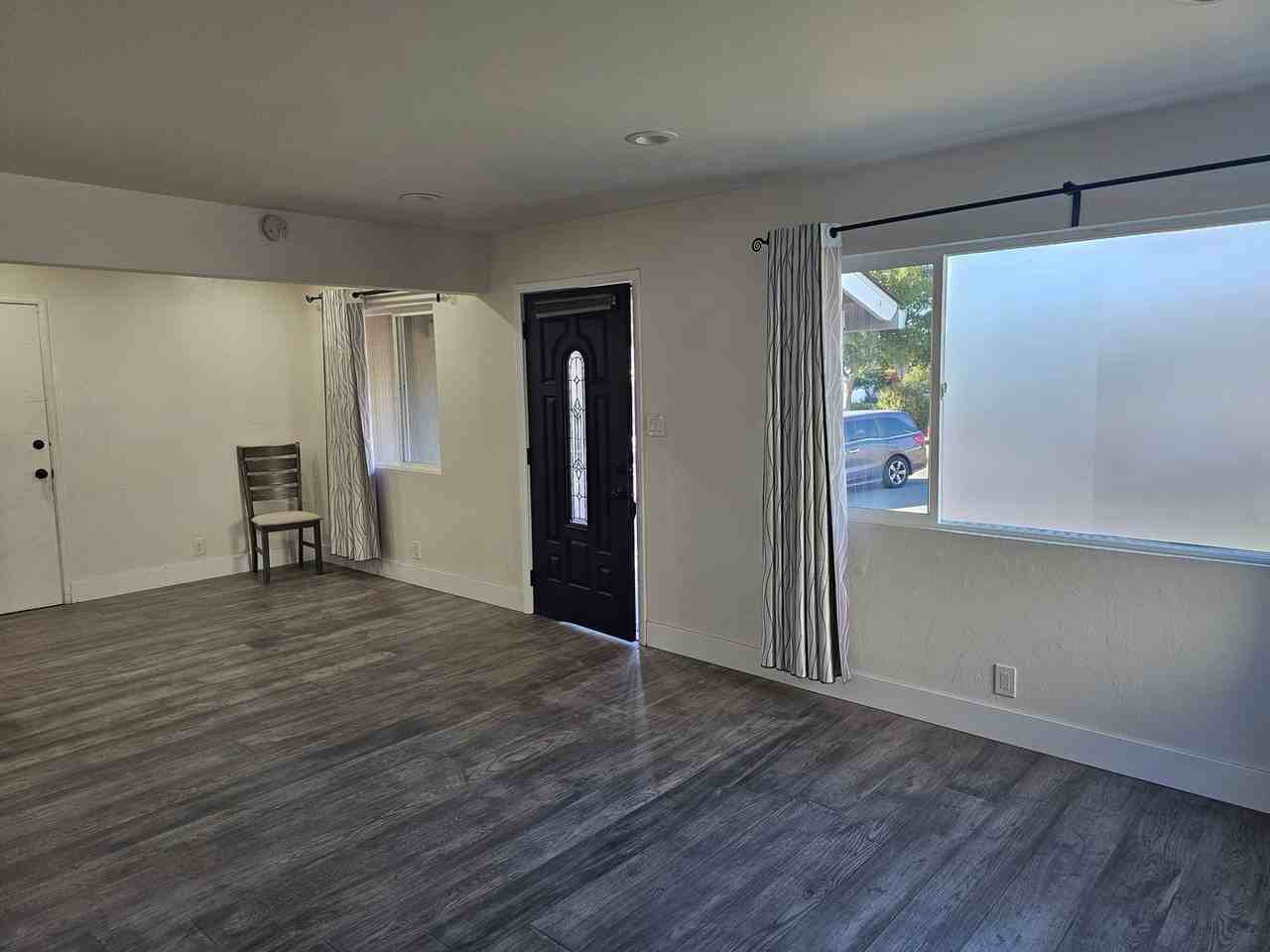 1864 Edsel Dr - Photo 4 of 33