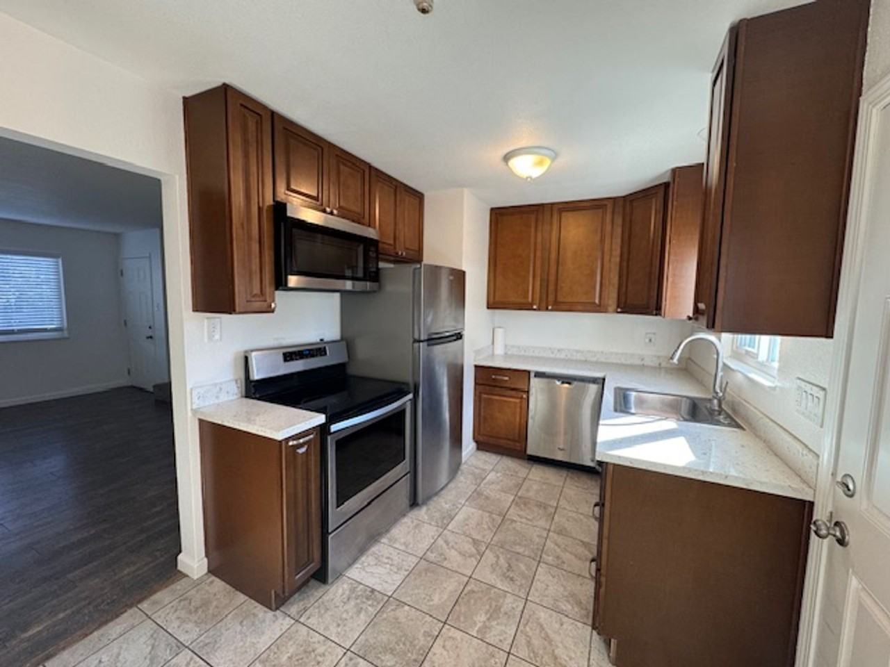 600 Pacific Ave - Photo 5 of 23