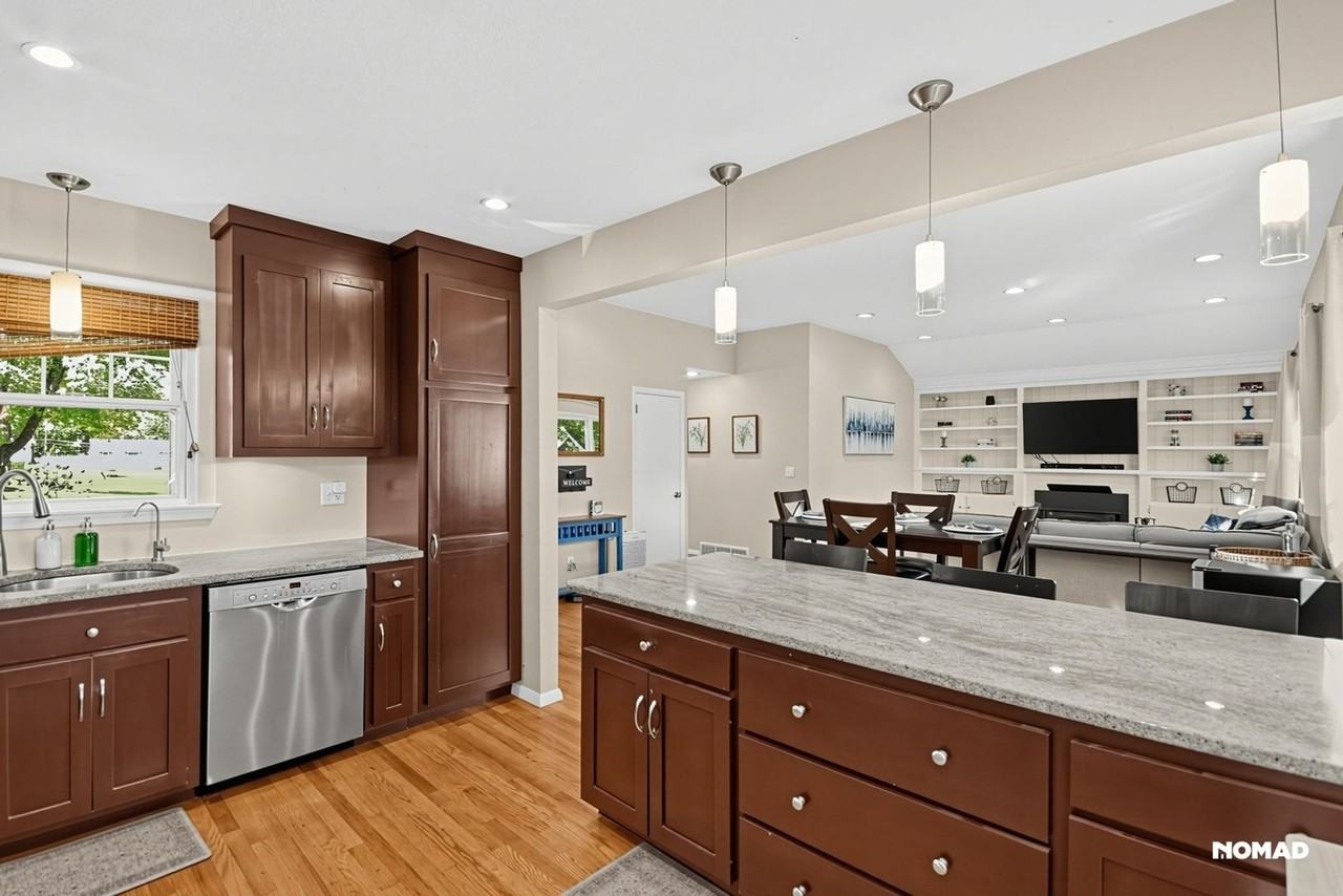 80 Knollwood Rd - Photo 6 of 24
