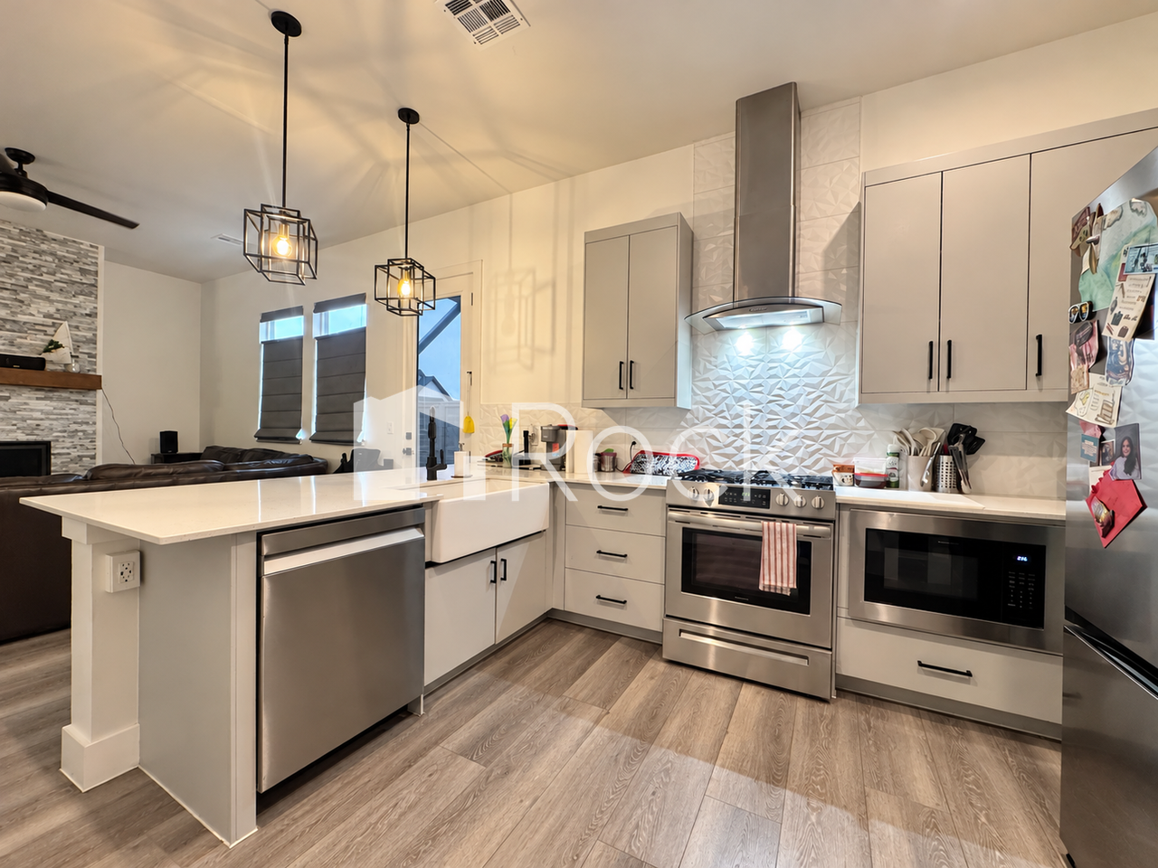 2553 Nw 129th St - Photo 3 of 24
