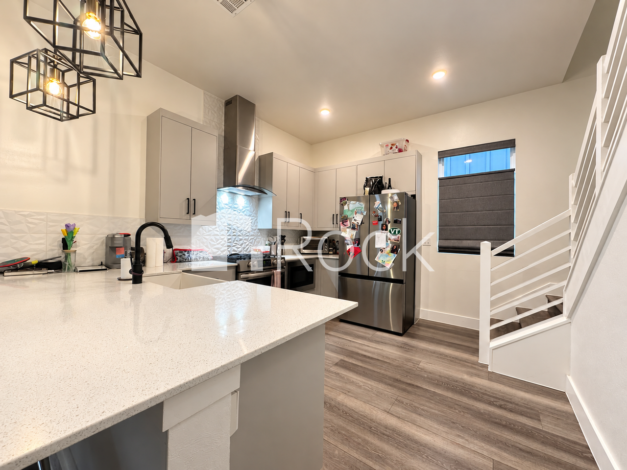 2553 Nw 129th St - Photo 4 of 24