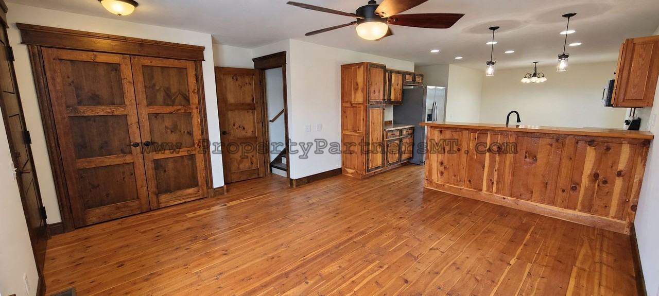 140 Thatch Wood Ln - Photo 2 of 20