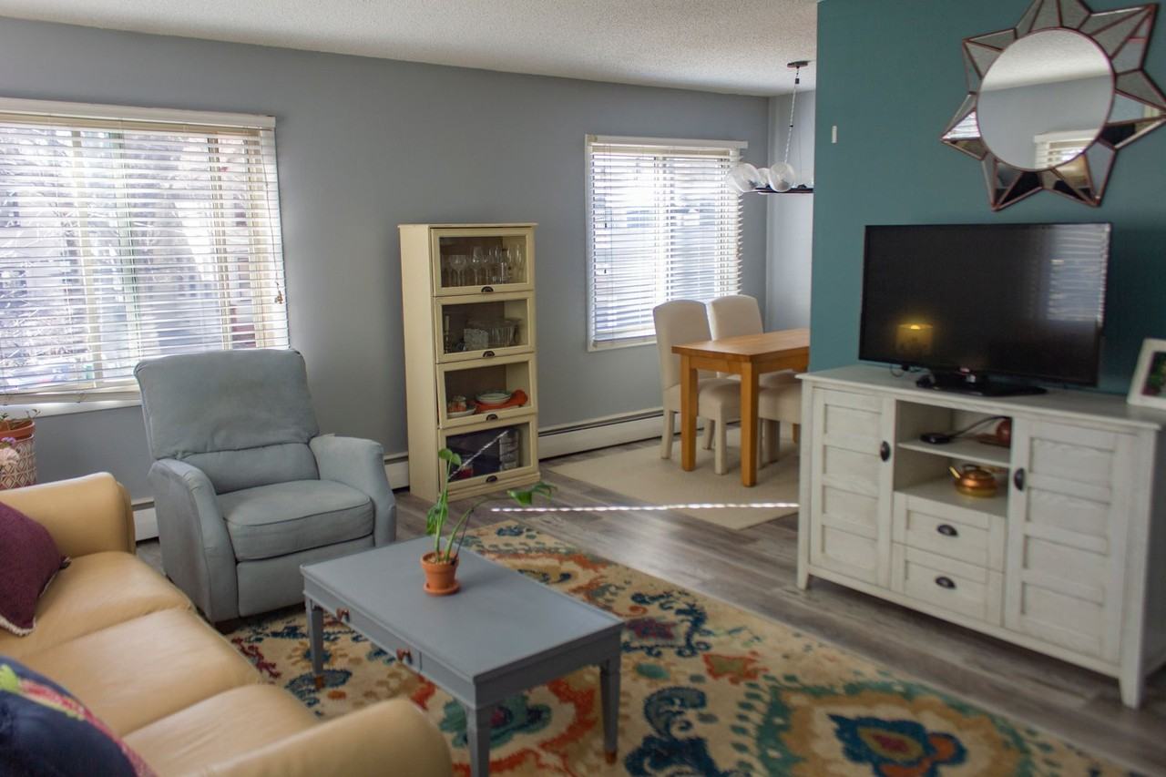 3236 Garfield Ave - Photo 4 of 11