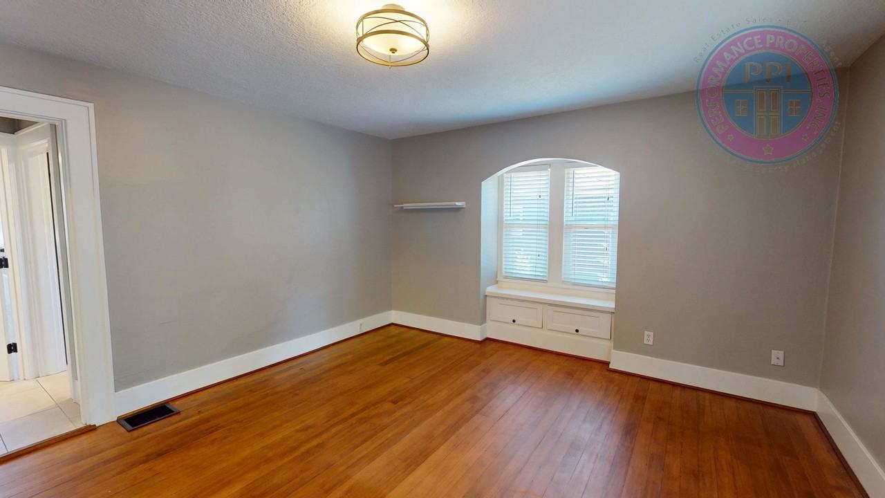 3115 N Terry St - Photo 4 of 32