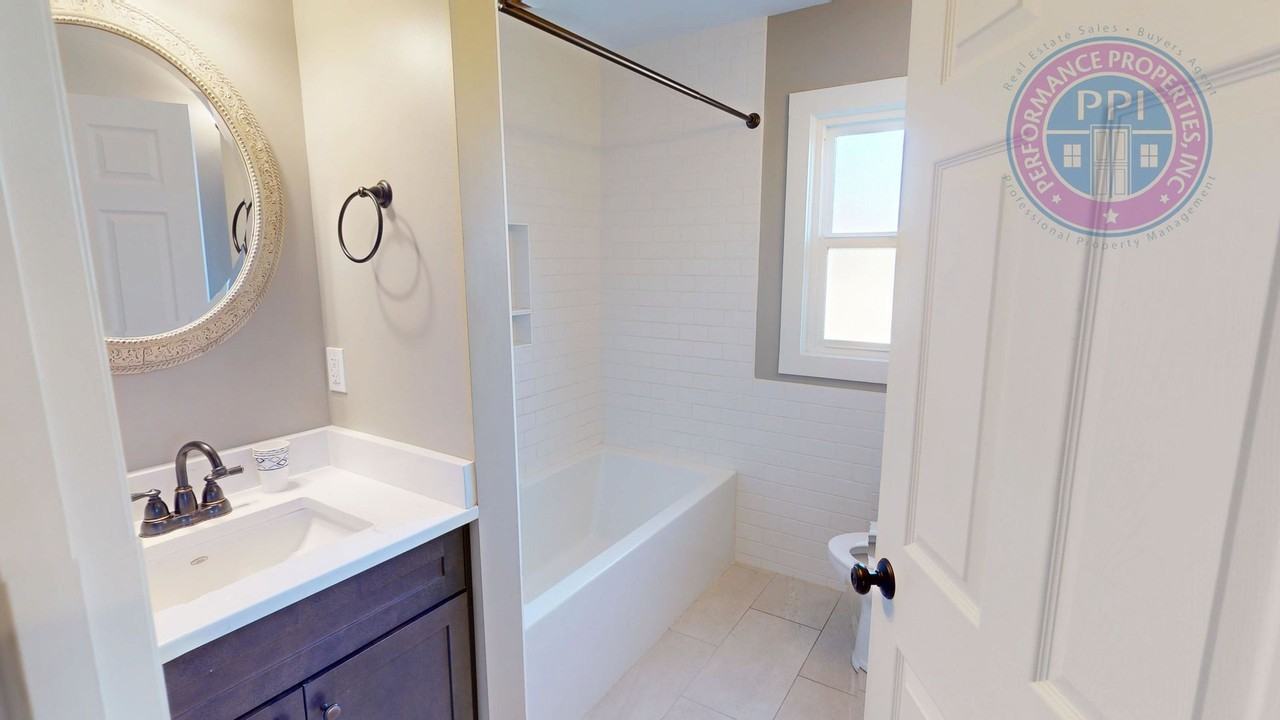 3115 N Terry St - Photo 7 of 32