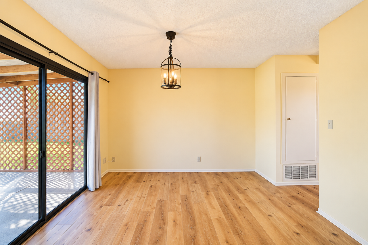 241 Regulus Ave - Photo 4 of 17