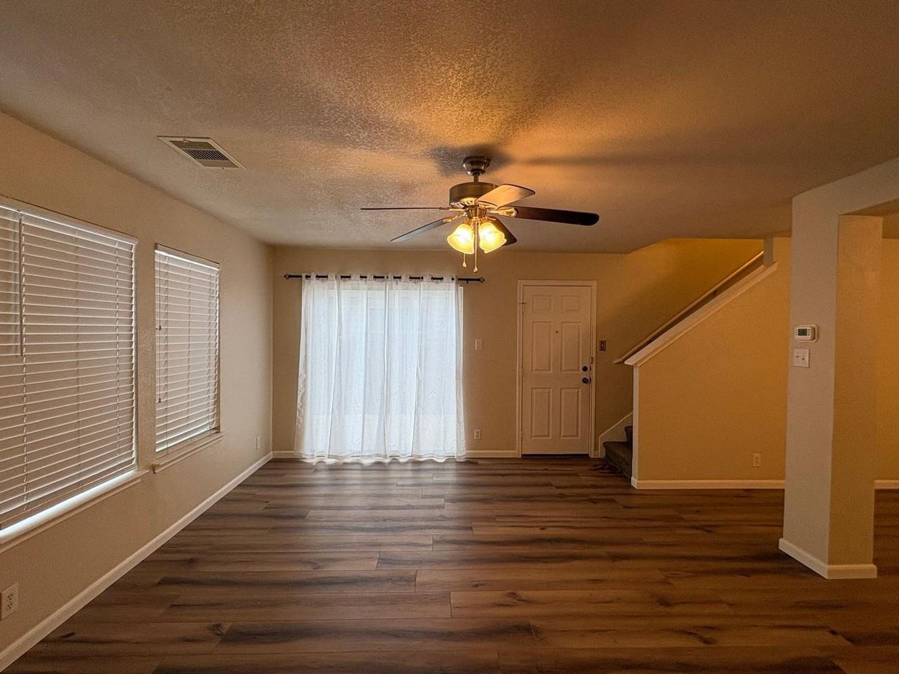 4915 Bear Wood - Photo 4 of 23