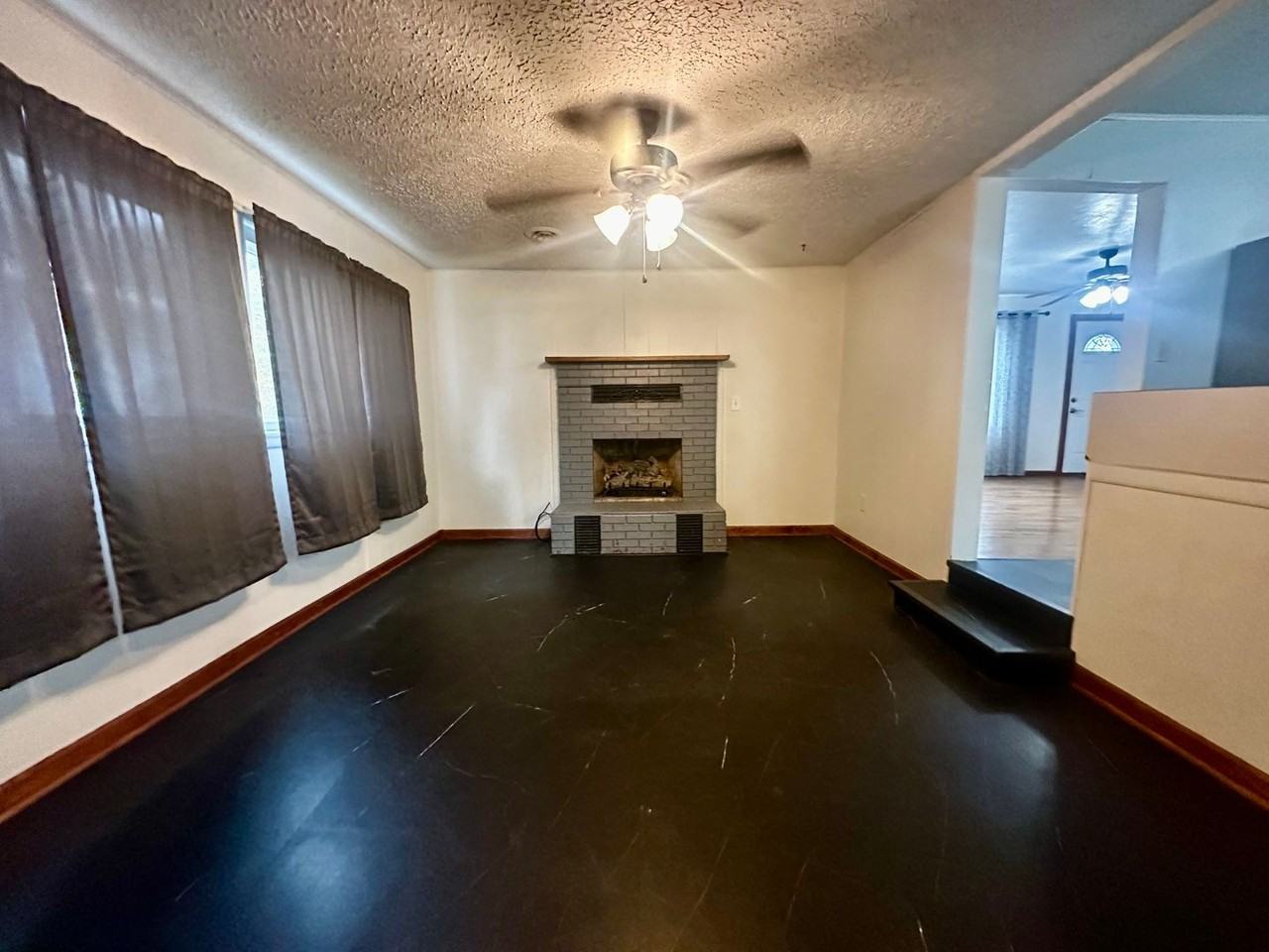 428 N Olive St - Photo 4 of 6