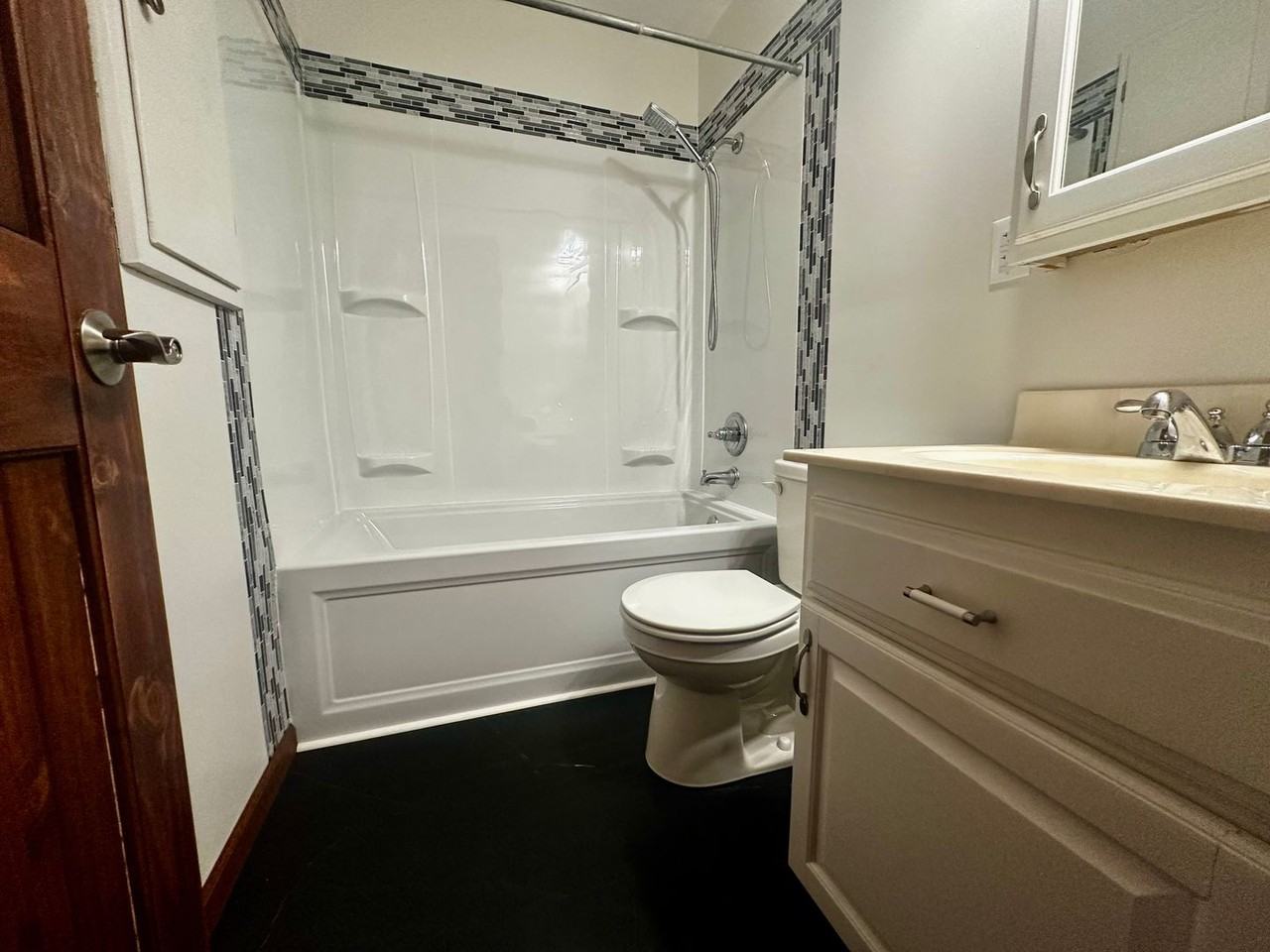 428 N Olive St - Photo 5 of 6