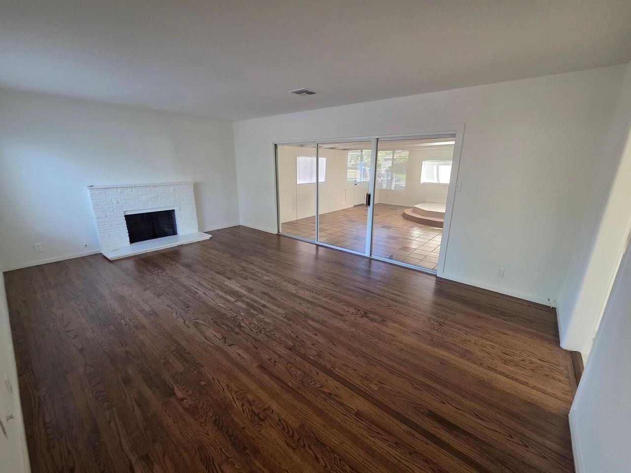 1130 E Louisa Ave - Photo 4 of 25