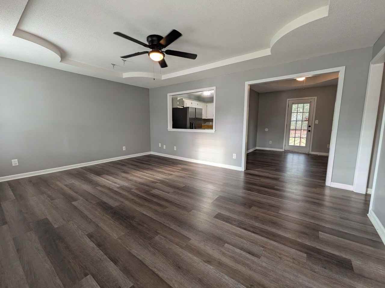 406 Kelsey Dr - Photo 3 of 21