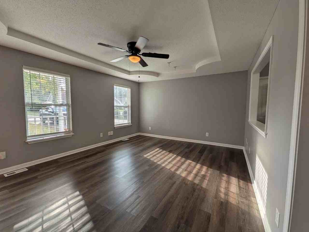 406 Kelsey Dr - Photo 5 of 21