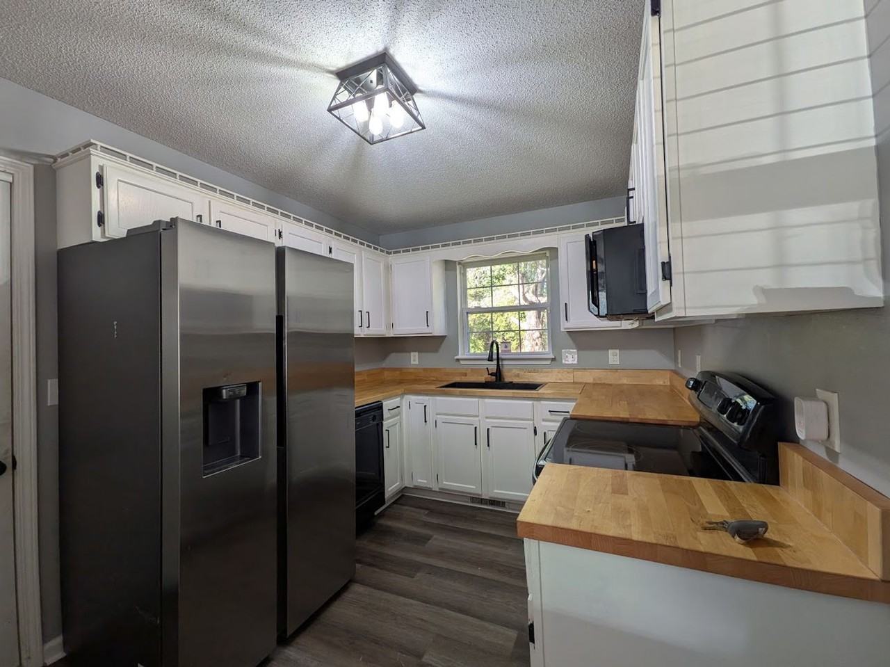 406 Kelsey Dr - Photo 6 of 21