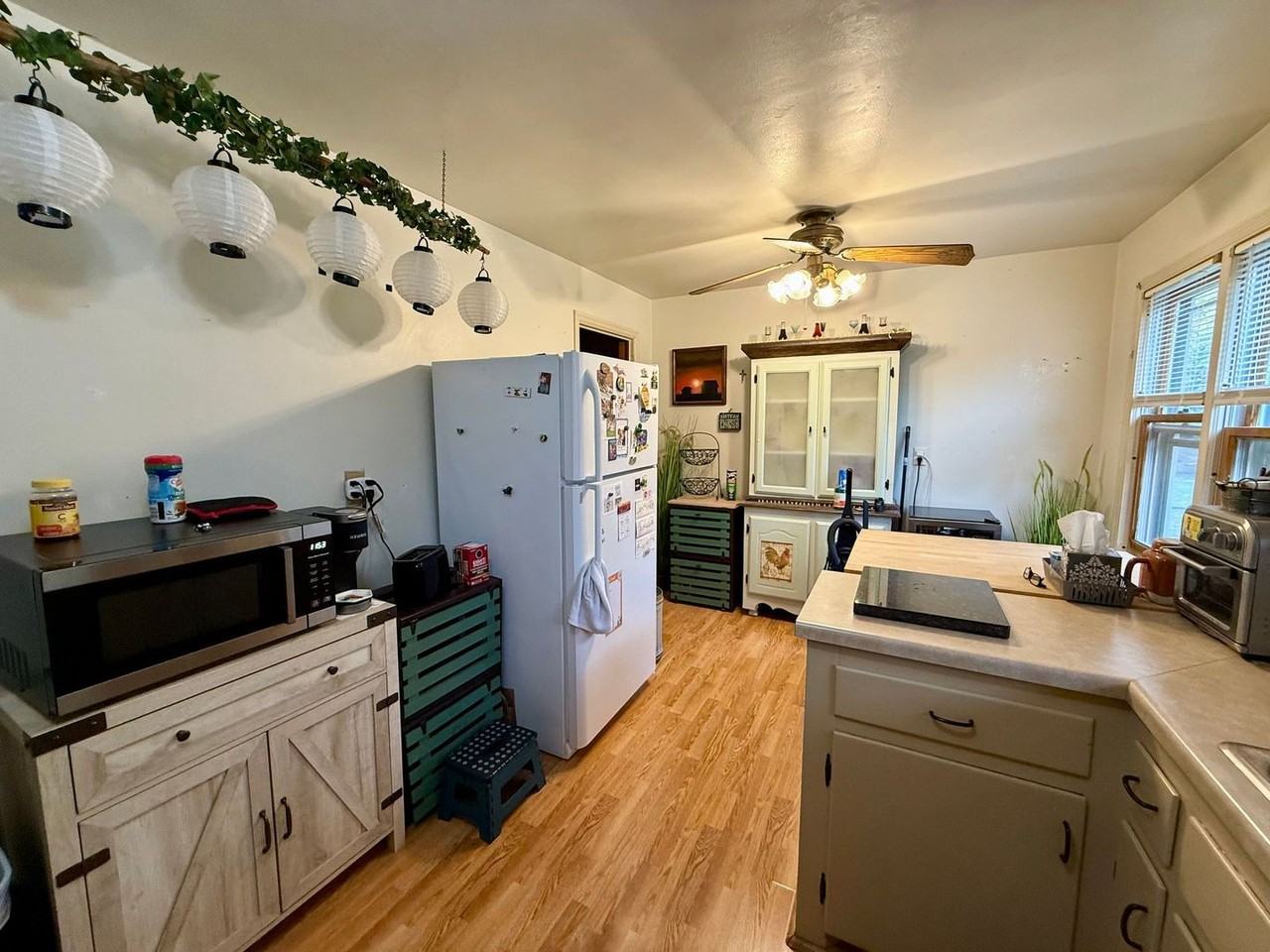 152025 Robin Ln - Photo 2 of 14