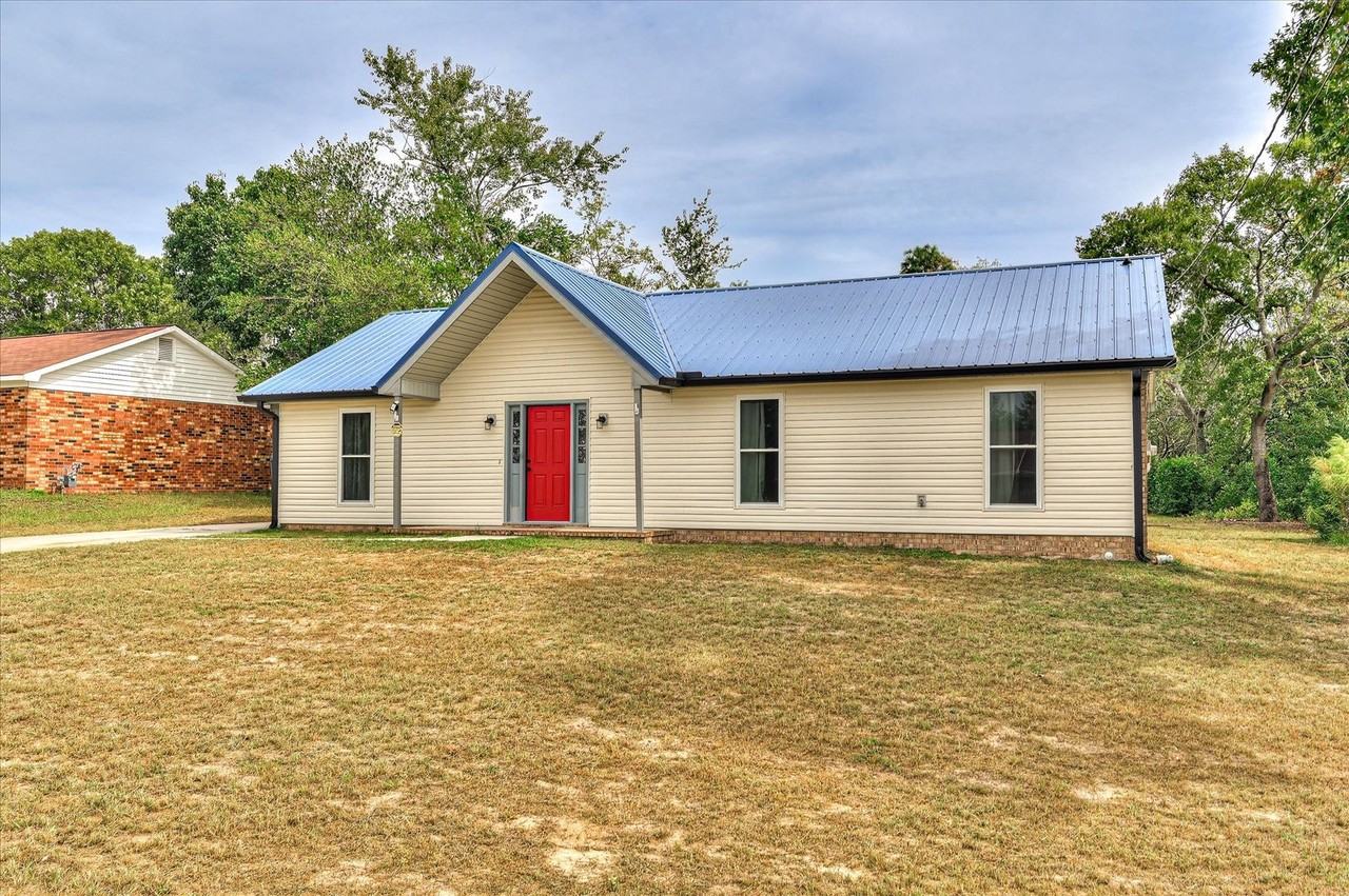 4124 Country Ln - Photo 3 of 27