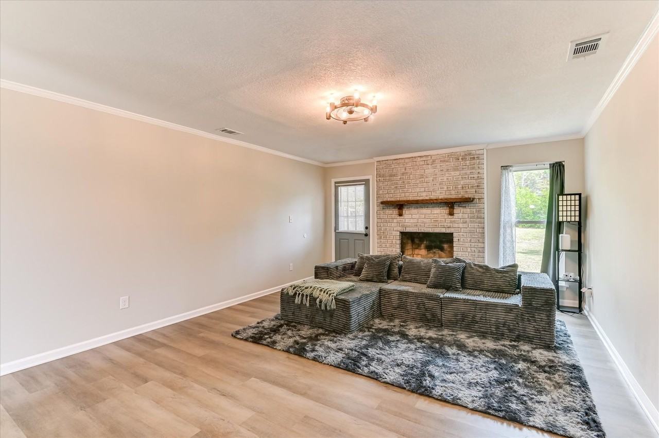 4124 Country Ln - Photo 7 of 27