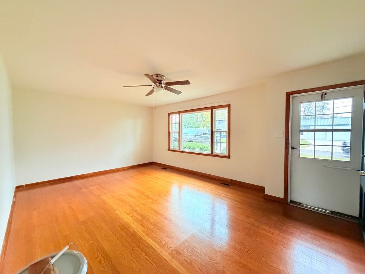 104 Country Side Dr - Photo 2 of 14