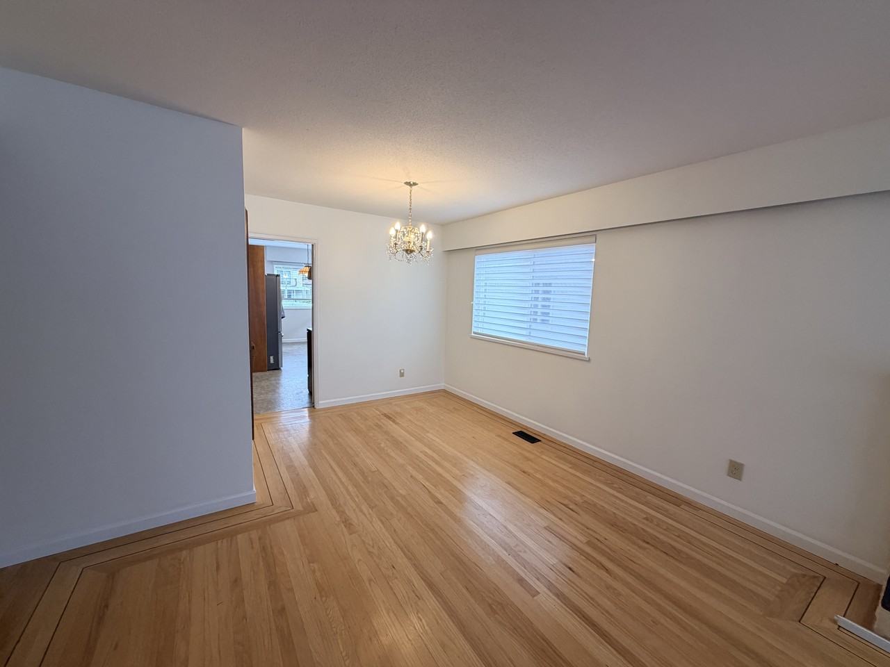 7658 Osler Street - Photo 4 of 23