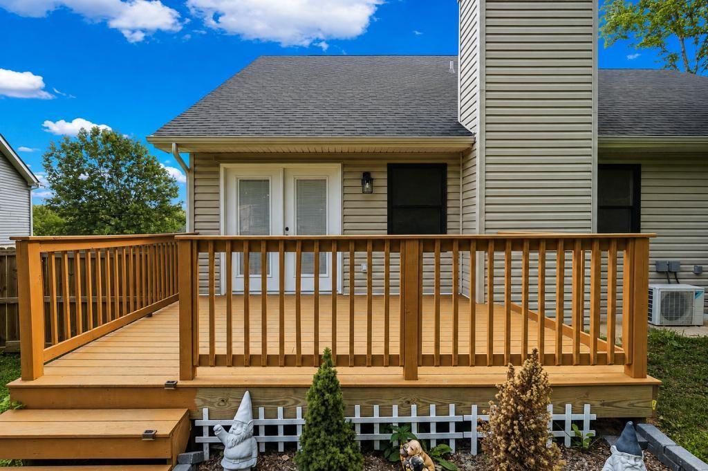 287 Hampton Rd - Photo 4 of 16