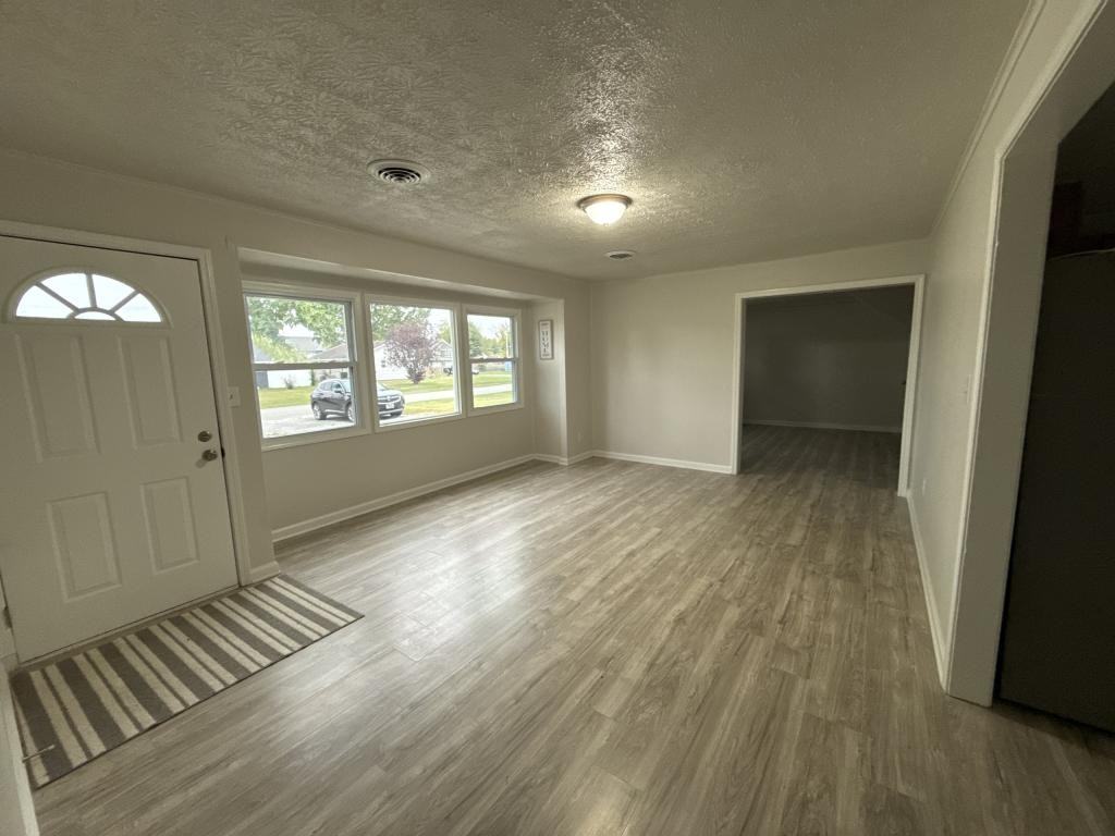 2917 Meadowlark Rd - Photo 4 of 29