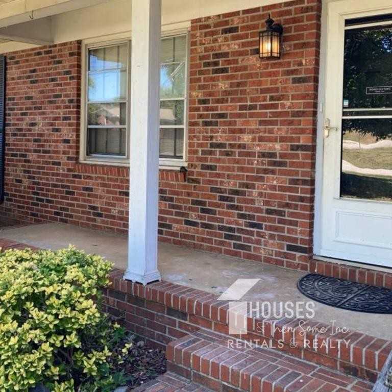 140 Clark Ave - Photo 2 of 19