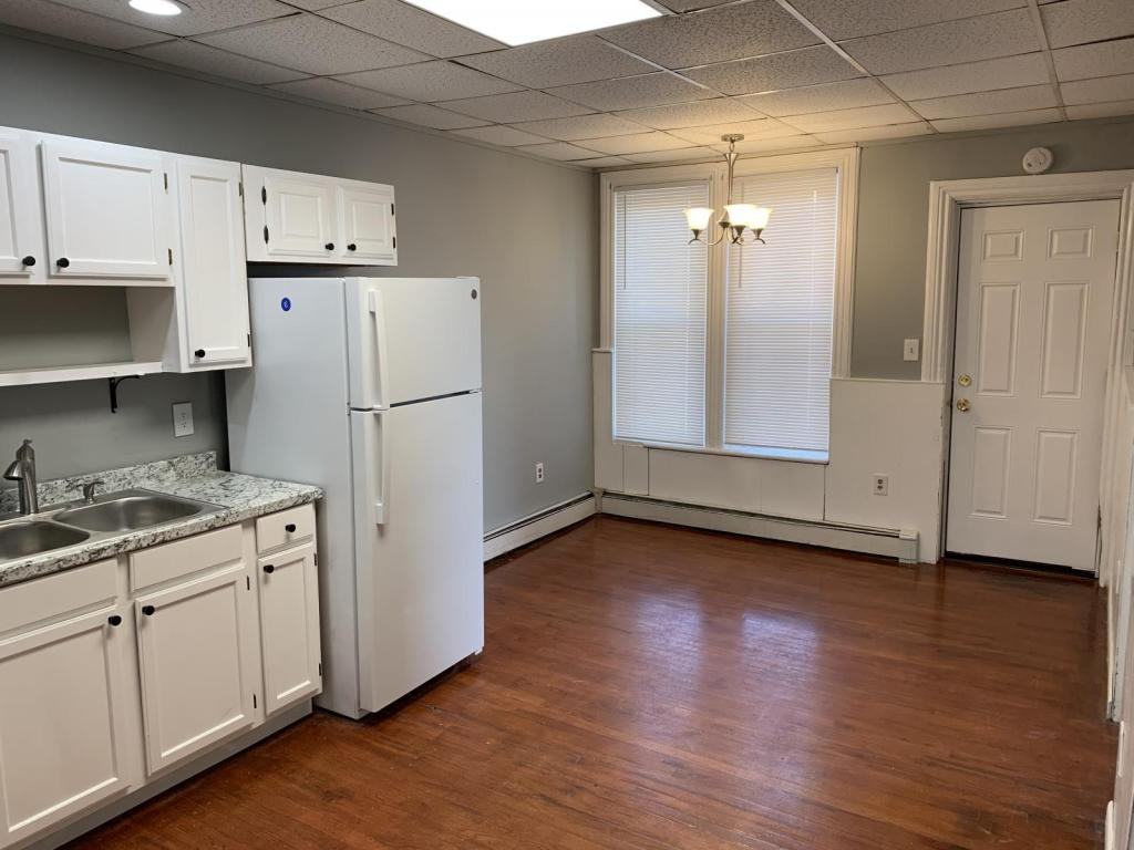 61 White St - Photo 2 of 10