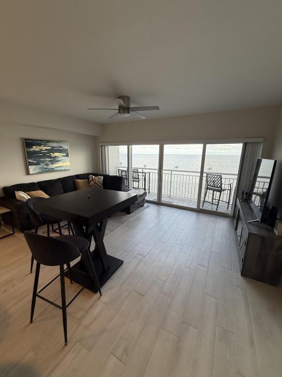 1805 Riverside Dr - Photo 6 of 20