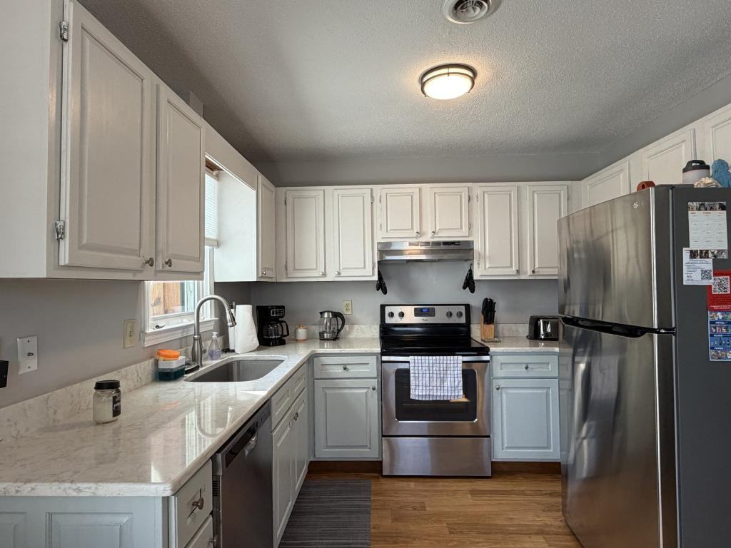142 Ne 38th St - Photo 6 of 16