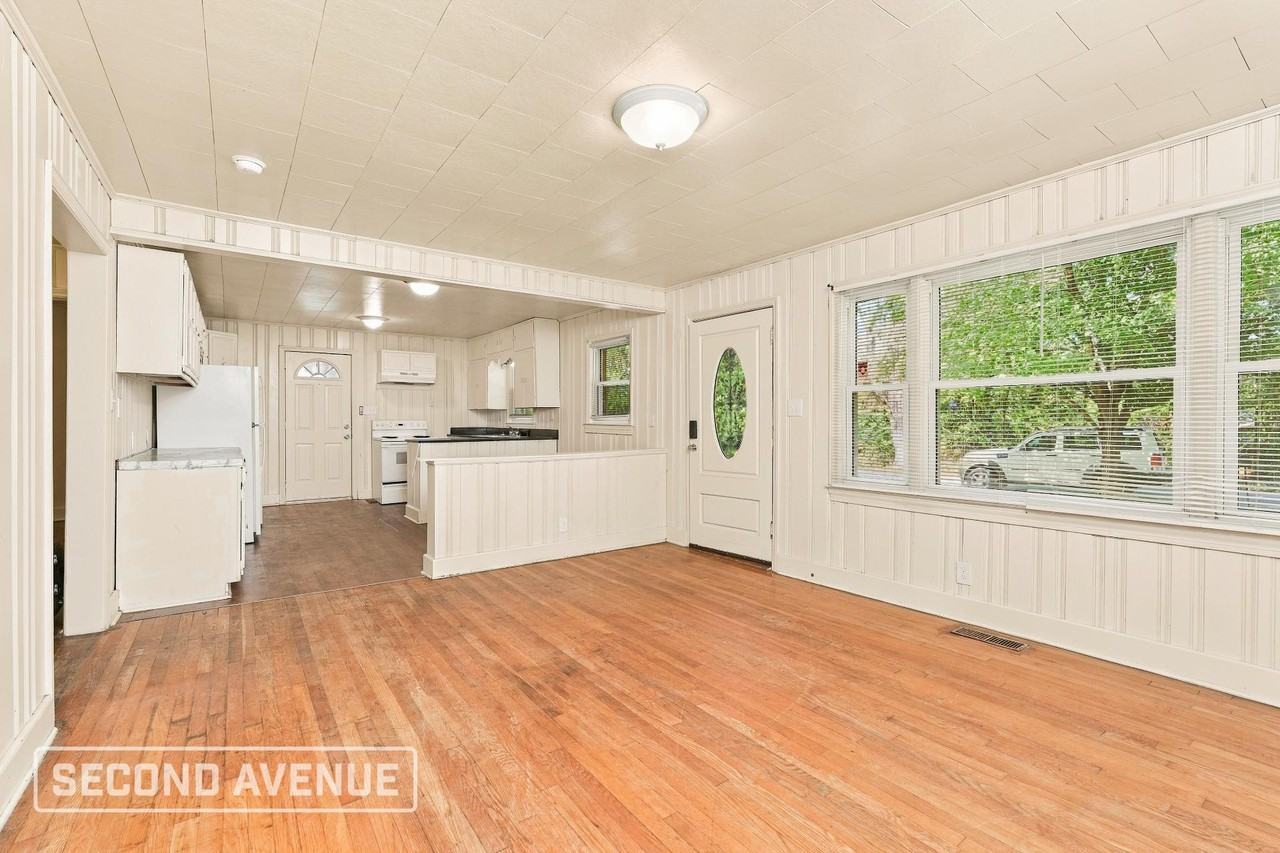 4905 Doris St - Photo 2 of 16