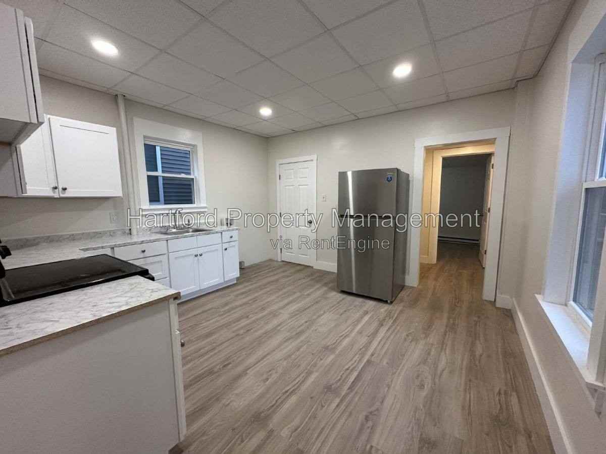 7 N St #1 - Photo 4 of 20