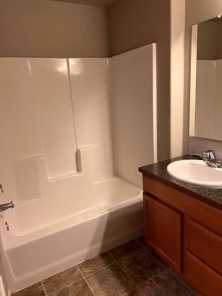 231 Lacasa St - Photo 5 of 20