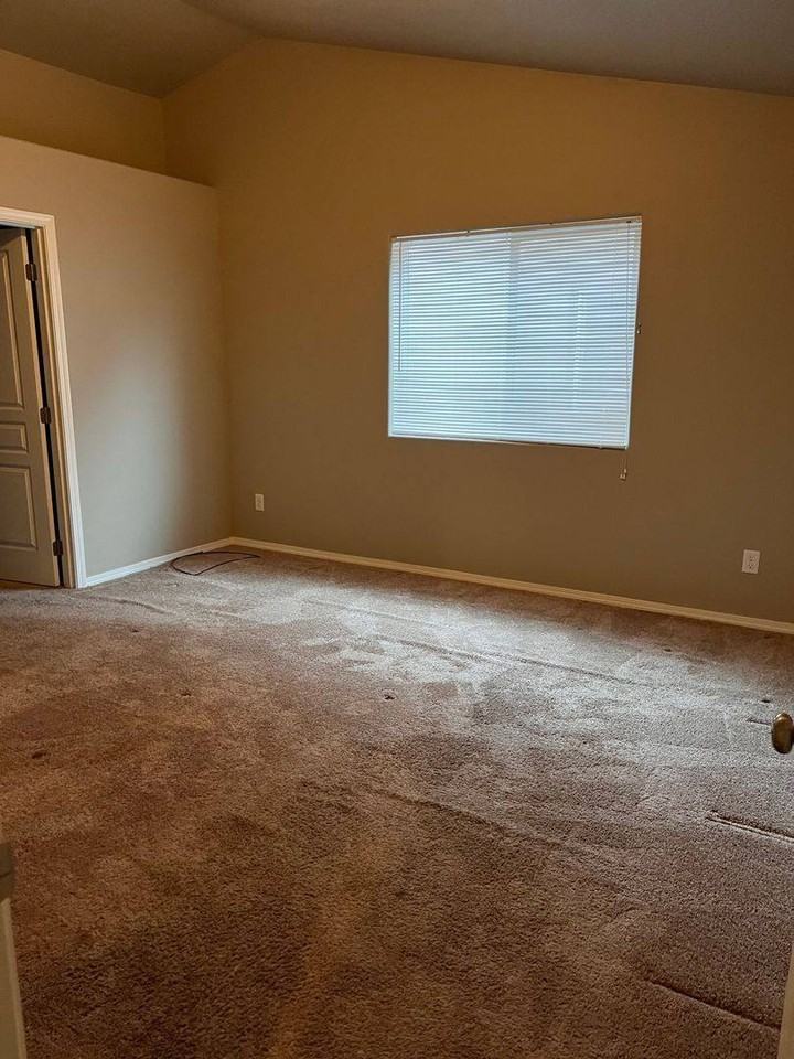 231 Lacasa St - Photo 6 of 20