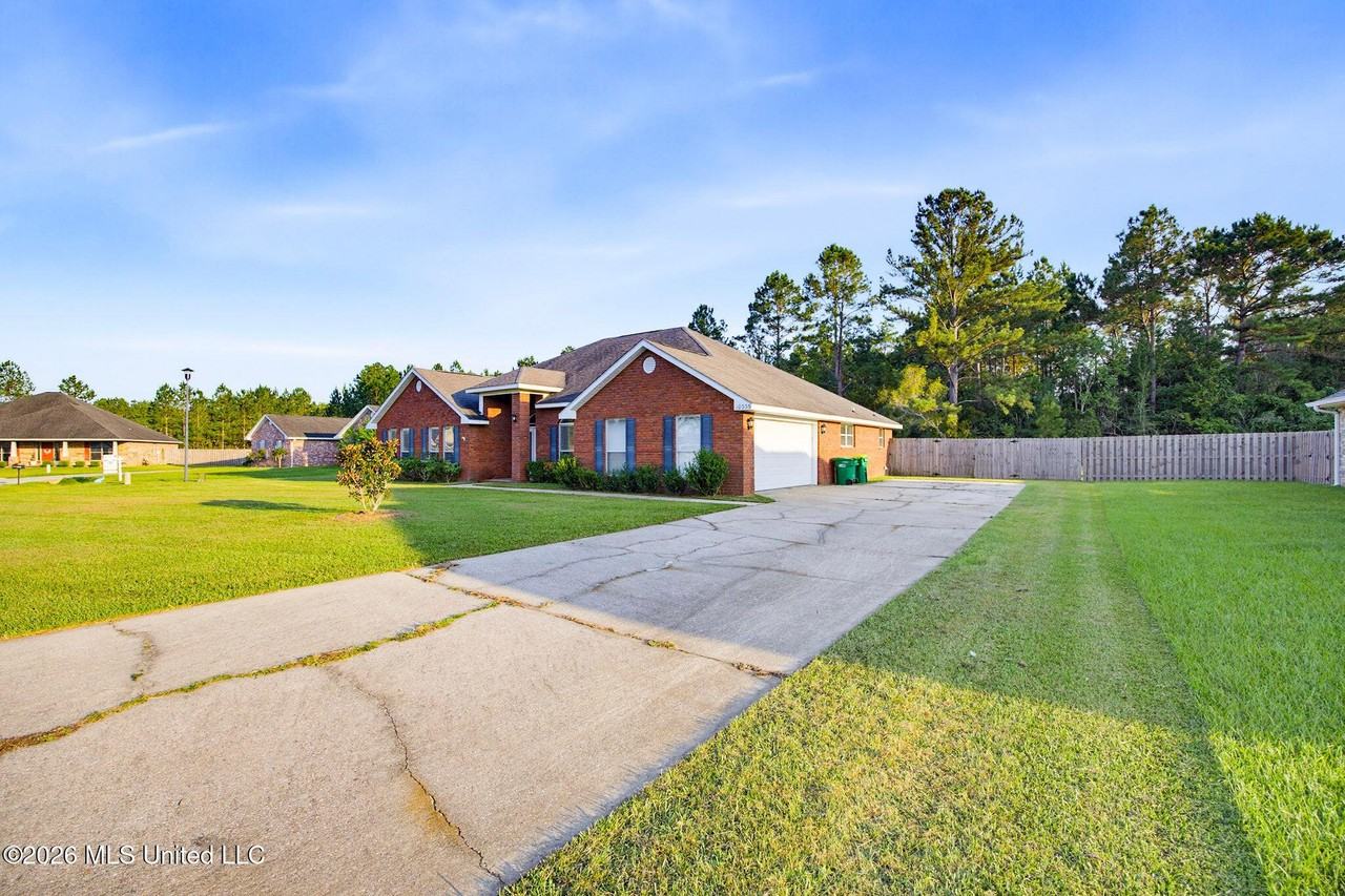 10335 Maple Cv - Photo 4 of 50