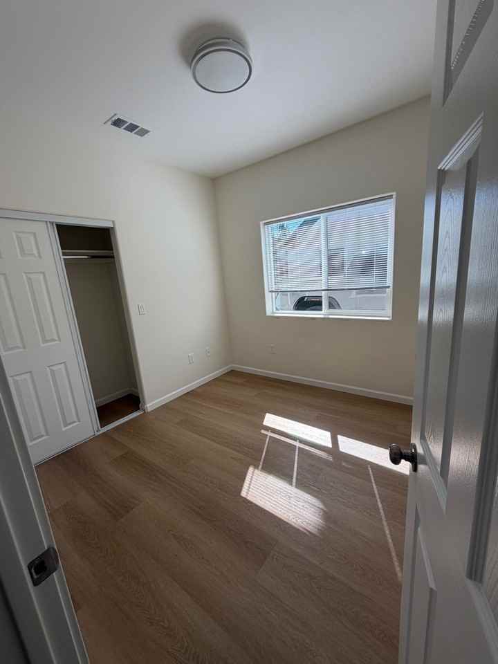 556 E Foothill Blvd #556 - Photo 3 of 7