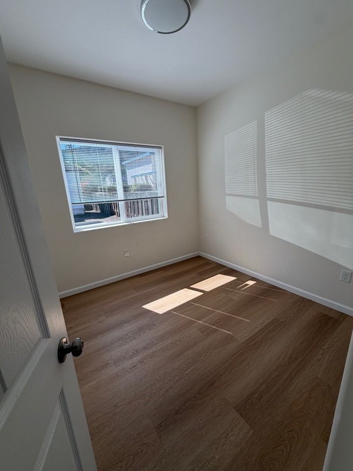 556 E Foothill Blvd #556 - Photo 5 of 7