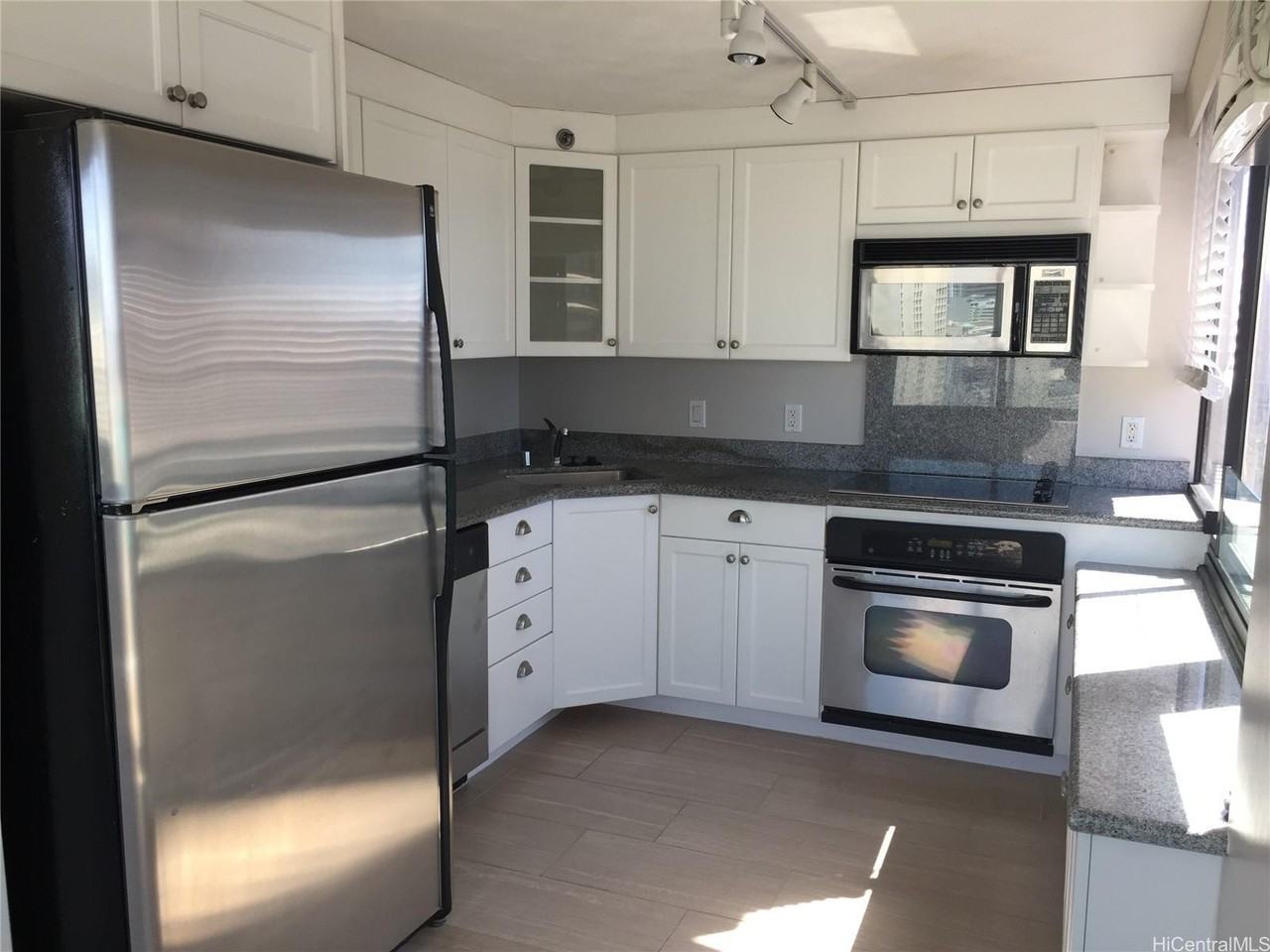 343 Hobron Ln #3004 - Photo 6 of 12