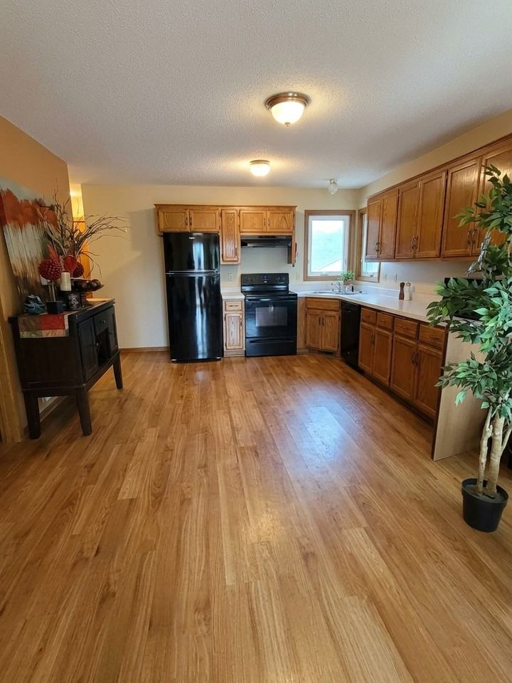 205 1st St Nw - Photo 2 of 22