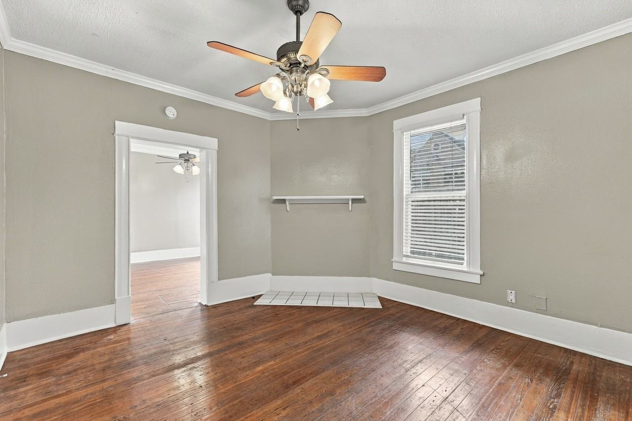 4820 Worth St #A - Photo 4 of 21
