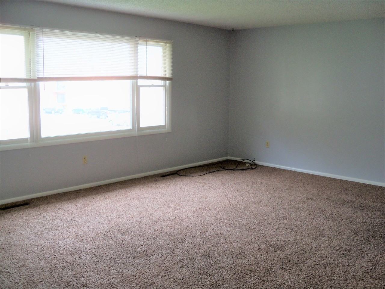 1108 Sunnyside Ln #1 - Photo 4 of 9