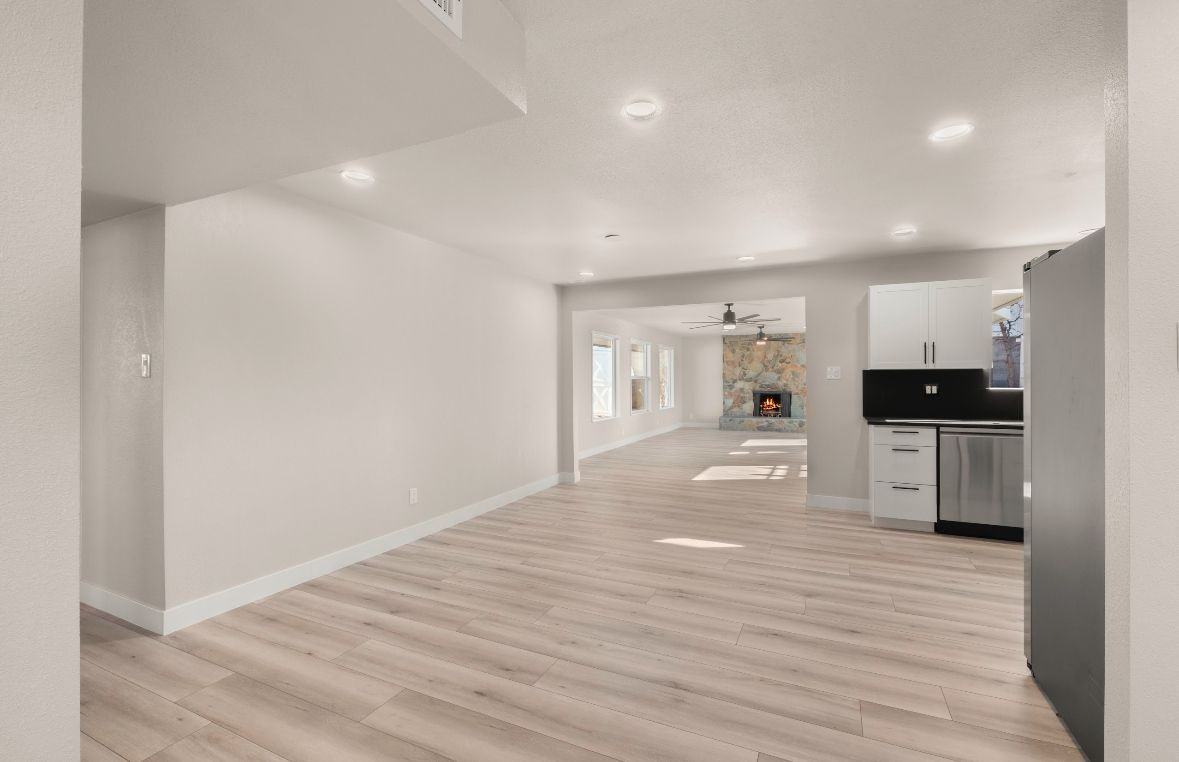 1508 Muriel St Ne - Photo 7 of 26
