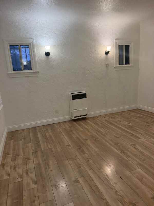 1500 W 60th St - Photo 3 of 8