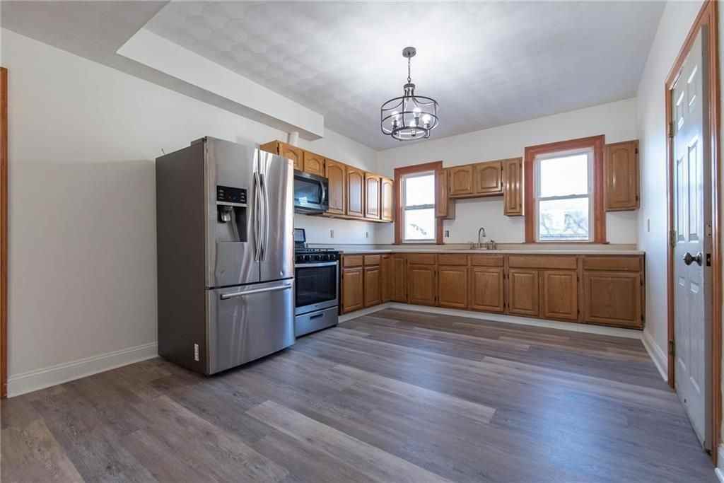33 Marlborough Ave ##2 - Photo 3 of 24