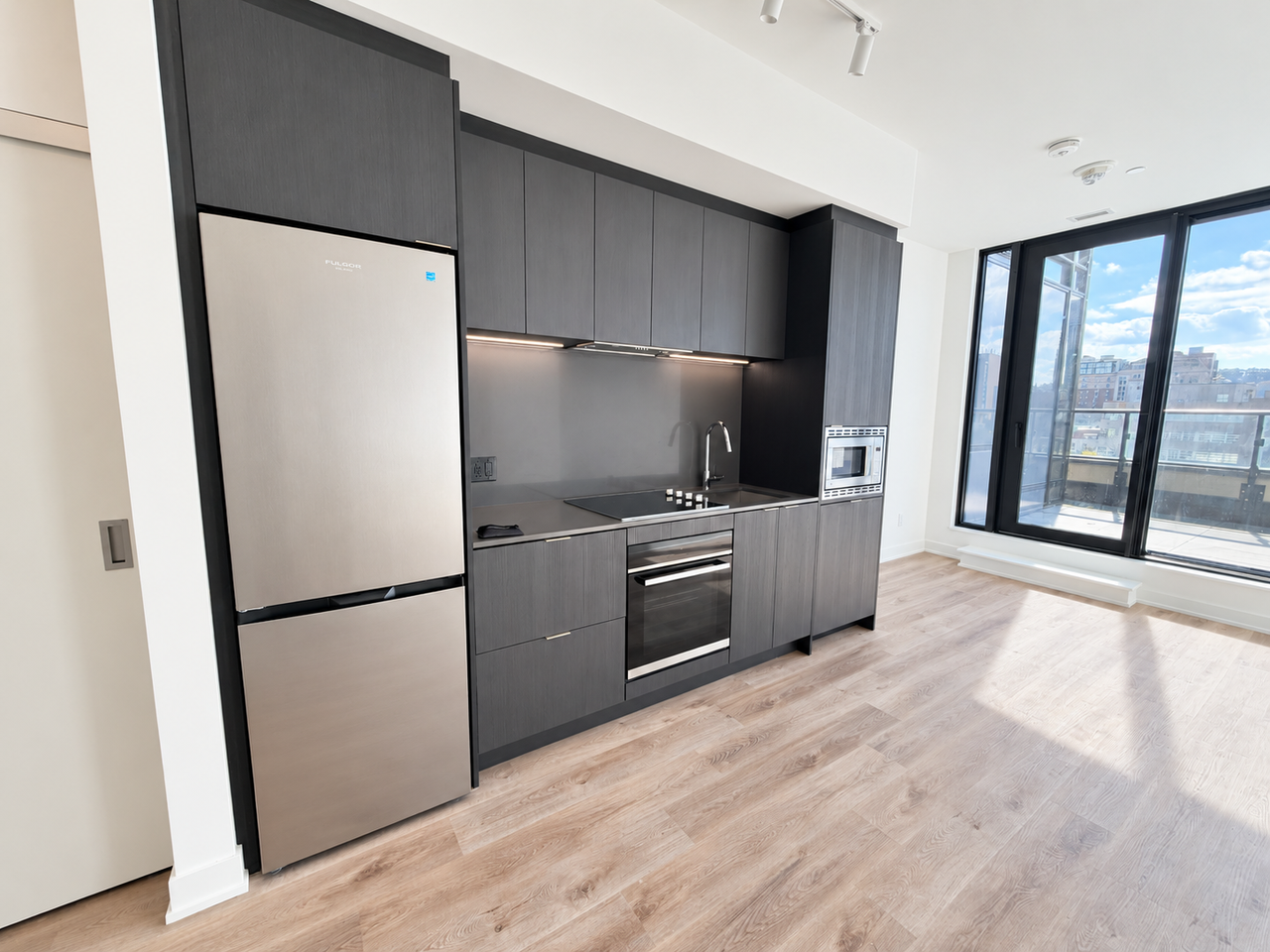 91 John St N #803 - Photo 5 of 21