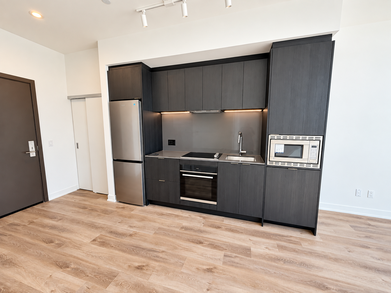 91 John St N #803 - Photo 6 of 21