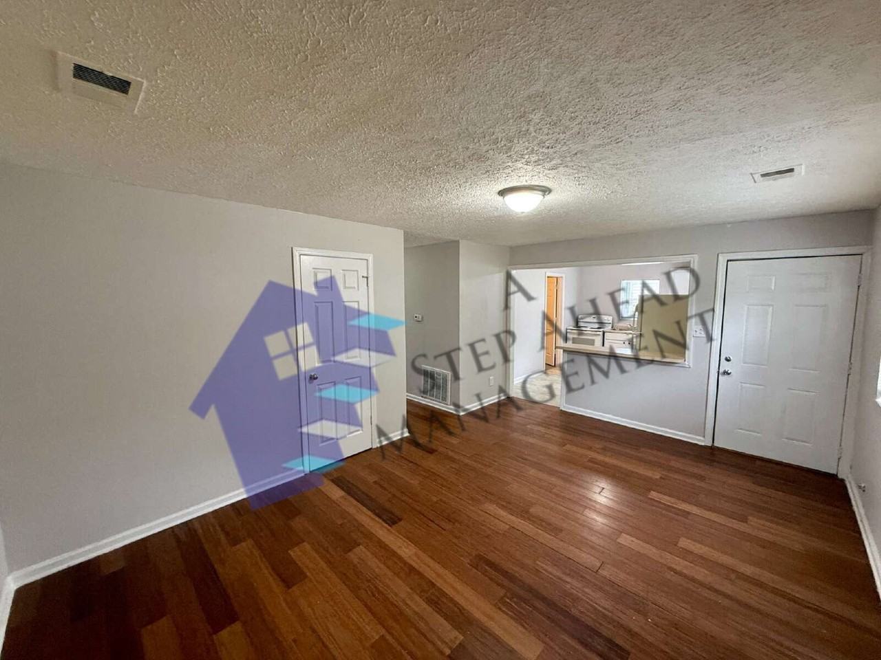 6138 Nimitz Dr - Photo 4 of 16