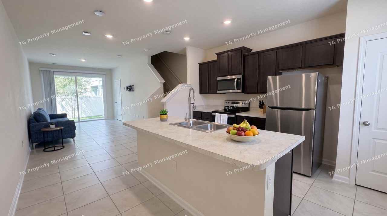 8245 Watercourse Way - Photo 4 of 14